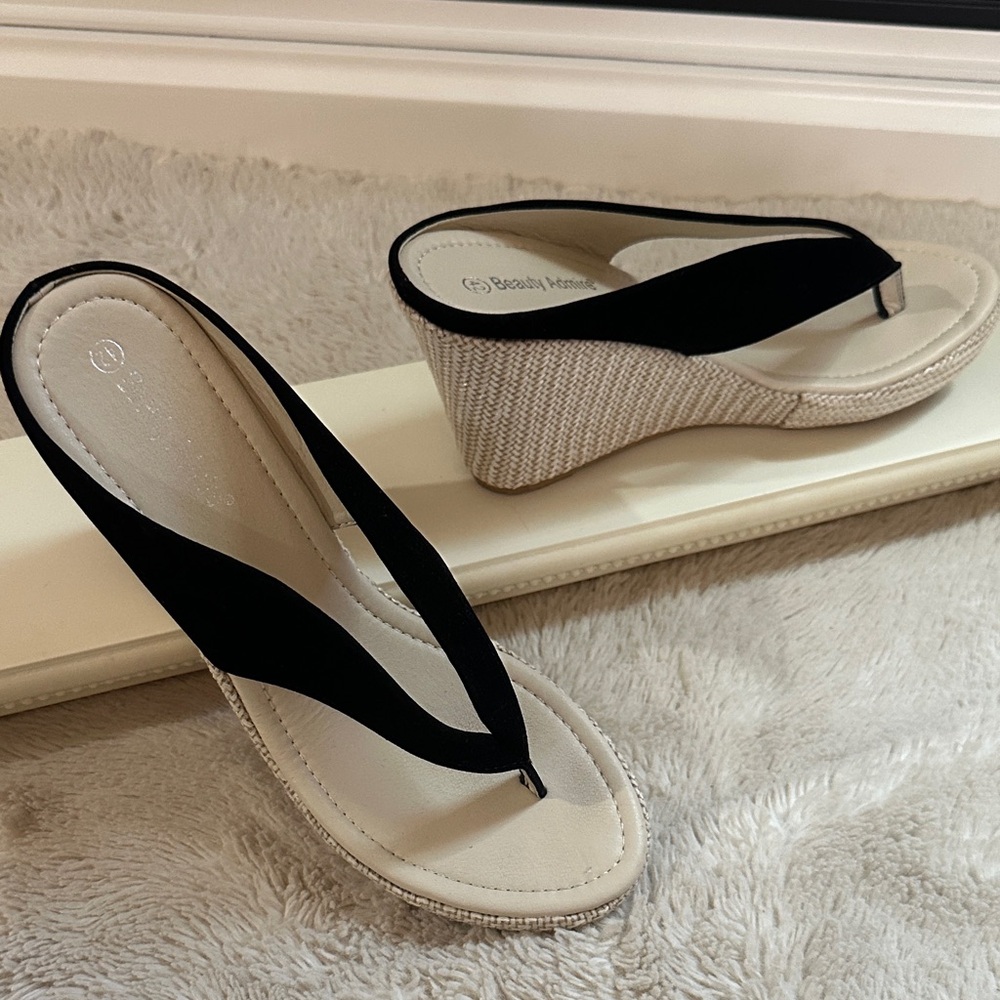 Elegant Black Wedge Sandals